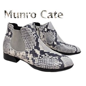 Munro Cate Womens Gray-Ivory Leather Snake Embossed Ankle Boots Sz 7M low Heel